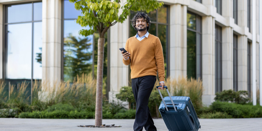 Academic Globetrotting: Pros and Cons of Studying Abroad for Indian Students